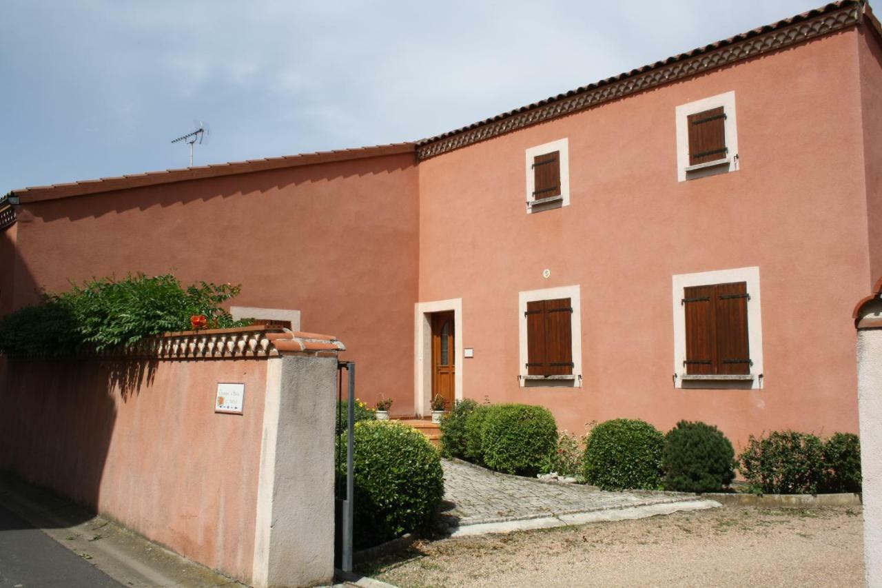 Villa Le Patio à Parentignat Extérieur photo